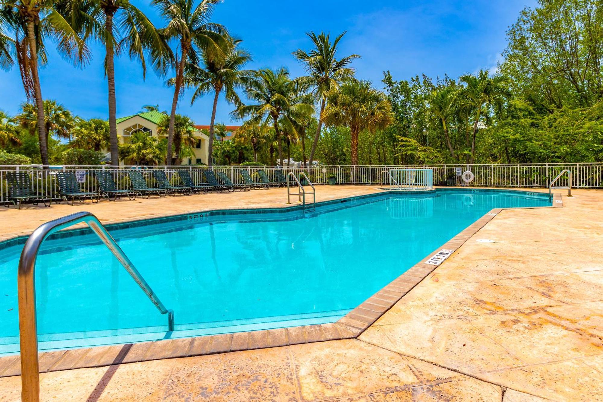 Sunrise Suites Saint Croix Suite #212 Key West Room photo